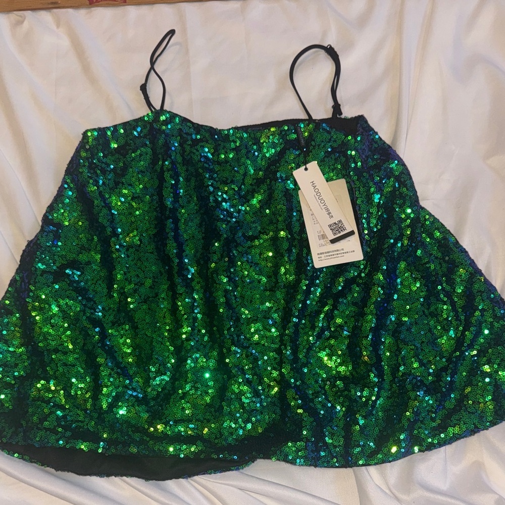 HAODUOYI Green Iridescent Sequin Top